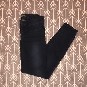 💜GENERRA women’s Skinny Jeans💜